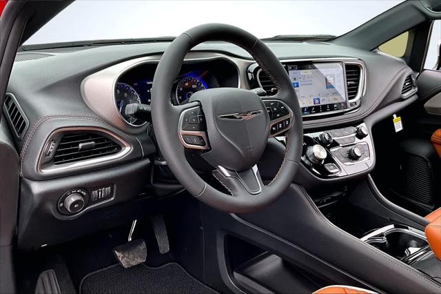 2026 Chrysler Pacifica Pinnacle AWD