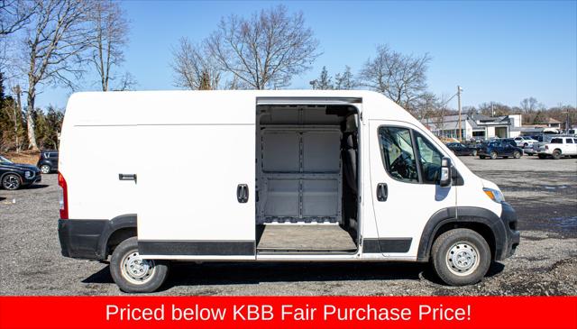 2025 Ram ProMaster 2500 Cargo Van Tradesman High Roof 159" WB w/Pass Seat