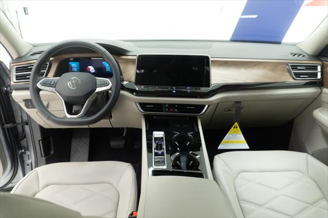 2026 Volkswagen Atlas SE with Technology