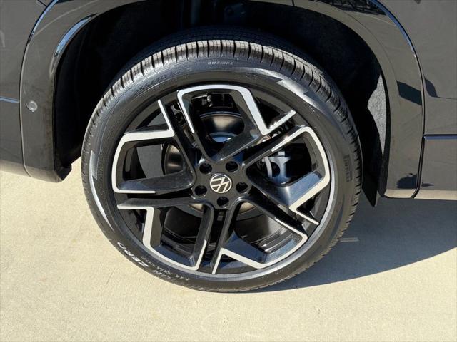 2026 Volkswagen Tiguan SEL R-Line Turbo
