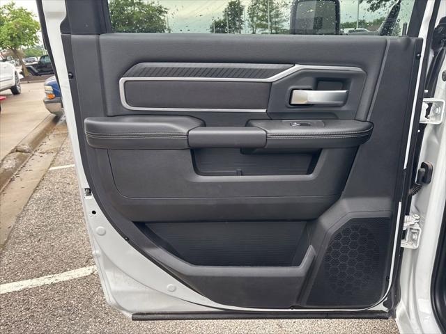 2026 Ram 3500 Big Horn Crew Cab 4x4 8' Box