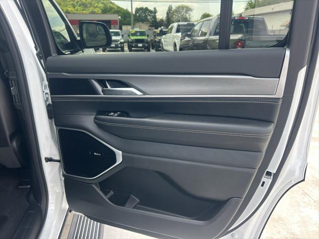 2026 Jeep Grand Wagoneer Limited Altitude 4x4