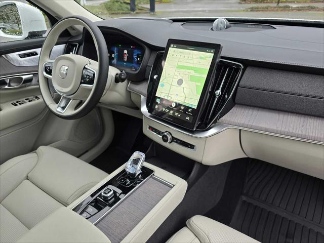 2026 Volvo XC90 Plug-In Hybrid Ultra, T8 AWD, Electric/Gasoline, Bright, 7 Seats