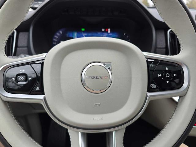 2026 Volvo XC90 Plug-In Hybrid Ultra, T8 AWD, Electric/Gasoline, Bright, 7 Seats