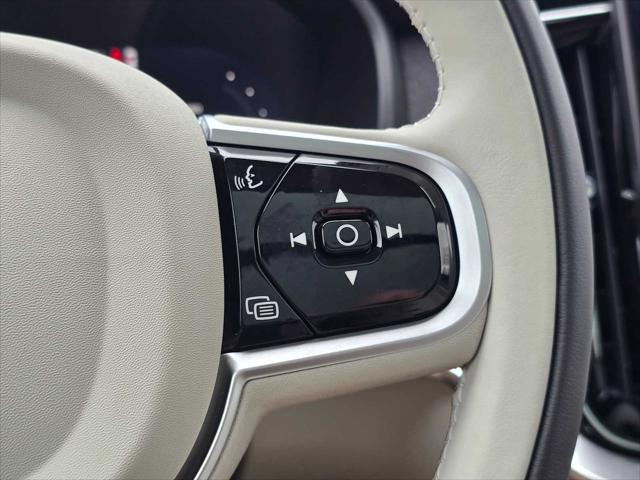 2026 Volvo XC90 Plug-In Hybrid Ultra, T8 AWD, Electric/Gasoline, Bright, 7 Seats