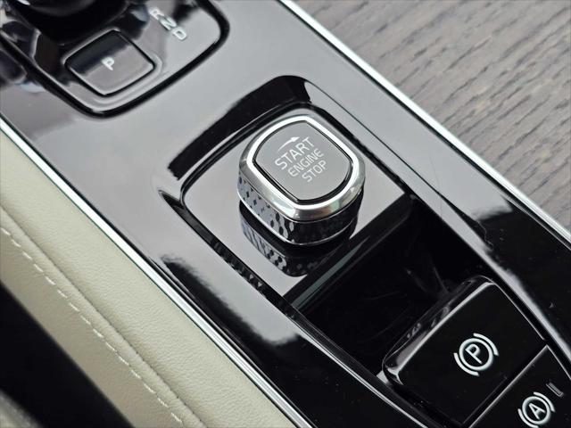 2026 Volvo XC90 Plug-In Hybrid Ultra, T8 AWD, Electric/Gasoline, Bright, 7 Seats