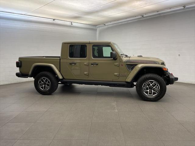 2026 Jeep Gladiator GLADIATOR SHADOW OPS 4X4 2026 Jeep Gladiator GLADIATOR SHADOW OPS 4X4