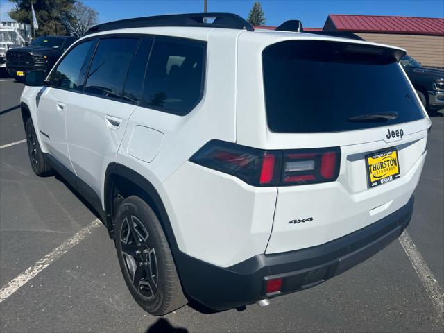 2026 Jeep Cherokee Laredo 4x4
