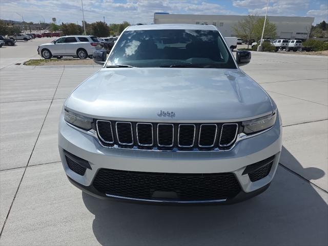 2026 Jeep Grand Cherokee GRAND CHEROKEE LAREDO X 4X4