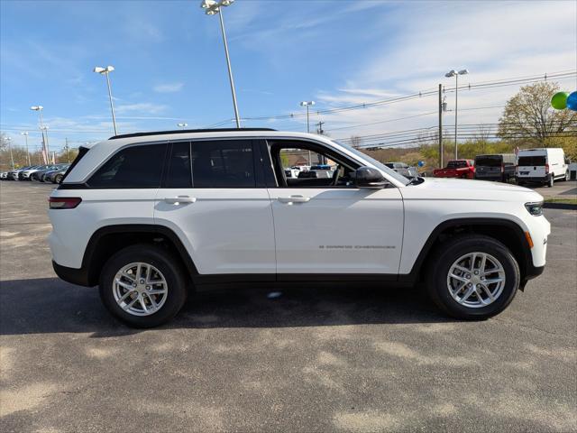 2026 Jeep Grand Cherokee GRAND CHEROKEE LAREDO X 4X4