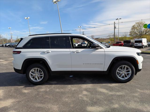 2026 Jeep Grand Cherokee GRAND CHEROKEE LAREDO X 4X4