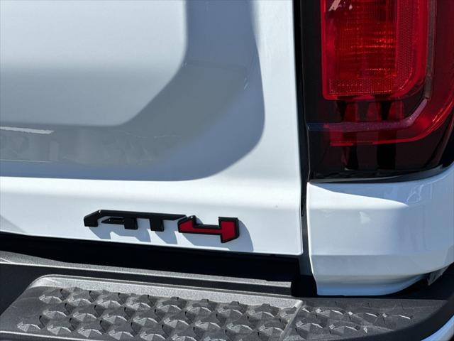 2026 GMC Canyon AT4, 4WD