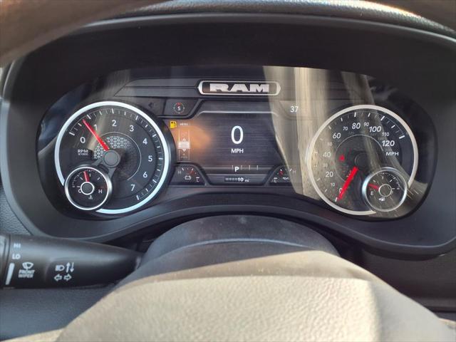 2026 Ram 1500 Express Crew Cab 4x4 5'7" Box