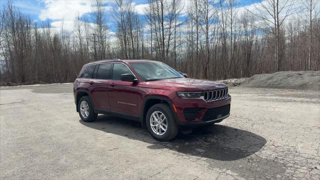 2026 Jeep Grand Cherokee GRAND CHEROKEE LAREDO X 4X4