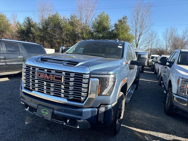 2024 GMC Sierra 2500HD 4WD Crew Cab Standard Bed Denali