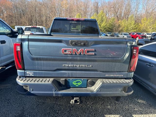 2024 GMC Sierra 2500HD 4WD Crew Cab Standard Bed Denali