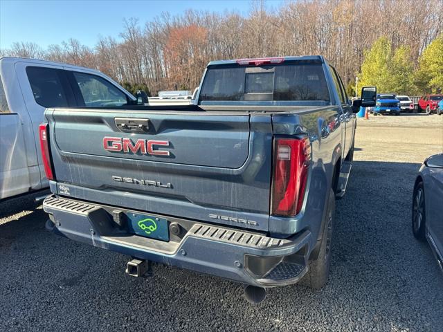 2024 GMC Sierra 2500HD 4WD Crew Cab Standard Bed Denali