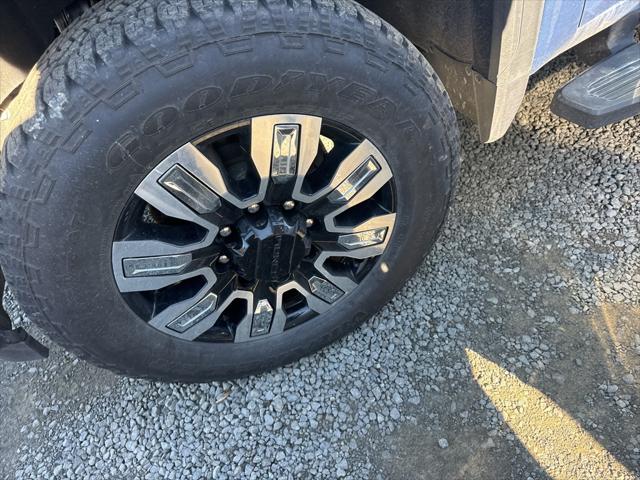 2024 GMC Sierra 2500HD 4WD Crew Cab Standard Bed Denali