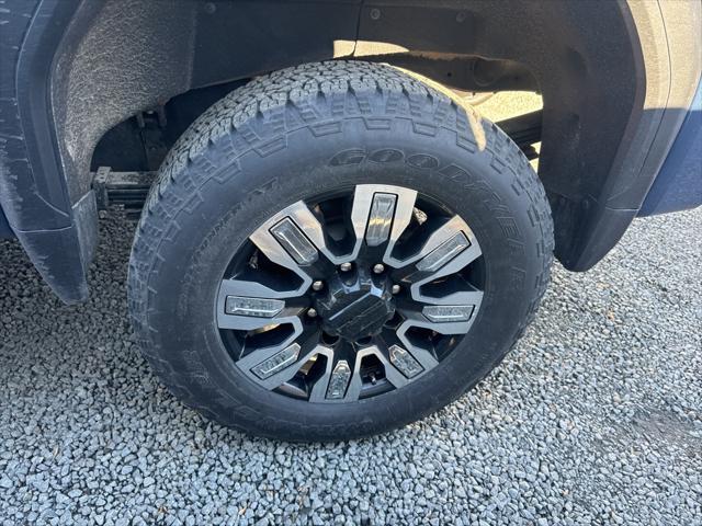 2024 GMC Sierra 2500HD 4WD Crew Cab Standard Bed Denali