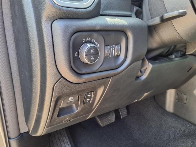 2026 Ram 1500 Lone Star Crew Cab 4x4 5'7" Box