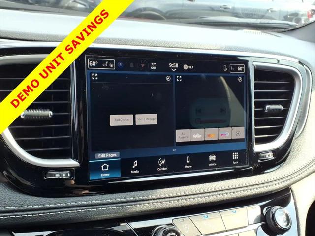 2026 Chrysler Pacifica Select