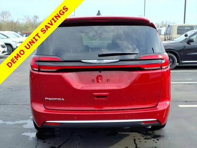 2026 Chrysler Pacifica Select