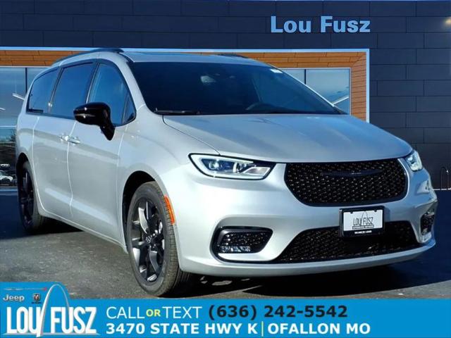 2026 Chrysler Pacifica Limited for sale in O Fallon, MO