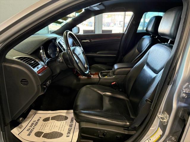 2013 Chrysler 300 Motown