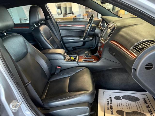 2013 Chrysler 300 Motown