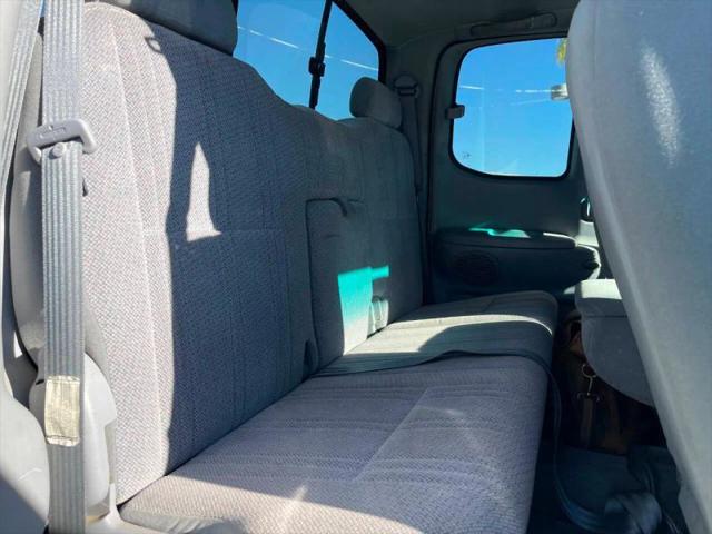 2000 Toyota Tundra SR5 V8