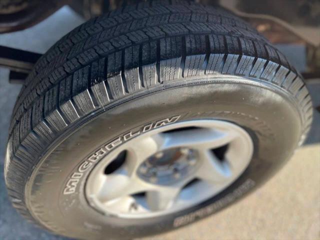 2000 Toyota Tundra SR5 V8