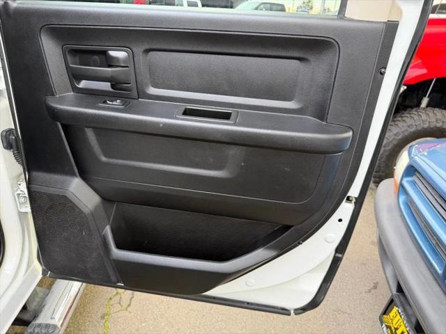 2017 Ram 3500 Tradesman Crew Cab 4x4 8' Box