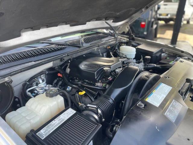 2005 Chevrolet Avalanche LS