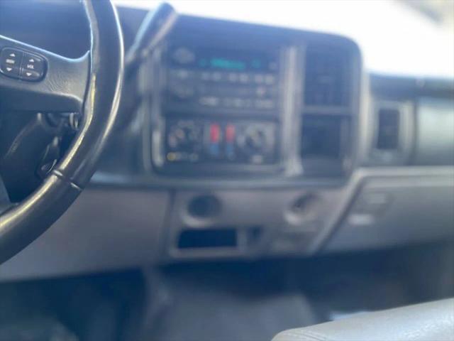2005 Chevrolet Avalanche LS