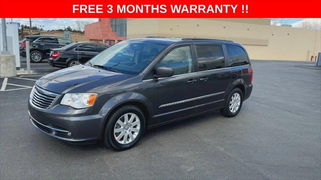 2016 Chrysler Town & Country Touring