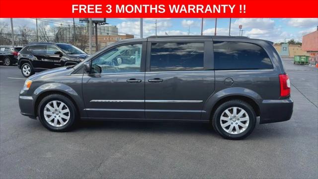 2016 Chrysler Town & Country Touring