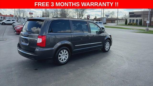 2016 Chrysler Town & Country Touring