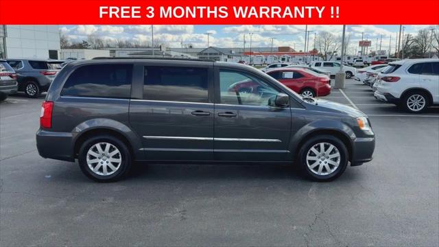 2016 Chrysler Town & Country Touring