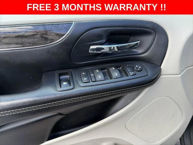 2016 Chrysler Town & Country Touring