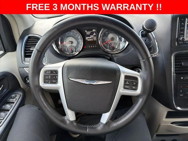 2016 Chrysler Town & Country Touring