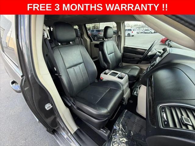 2016 Chrysler Town & Country Touring