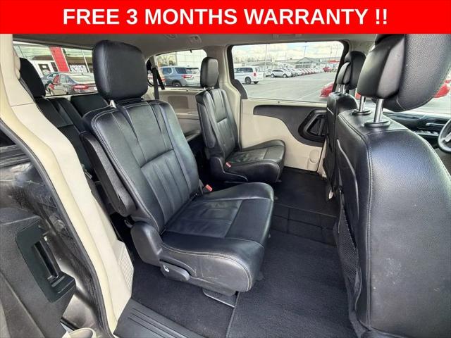 2016 Chrysler Town & Country Touring