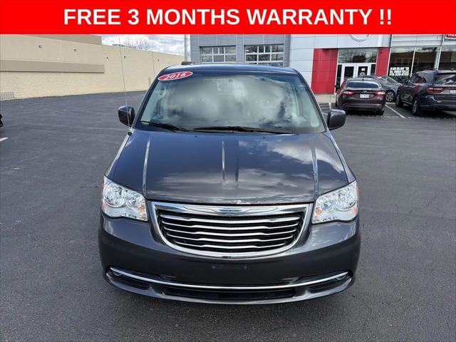 2016 Chrysler Town & Country Touring