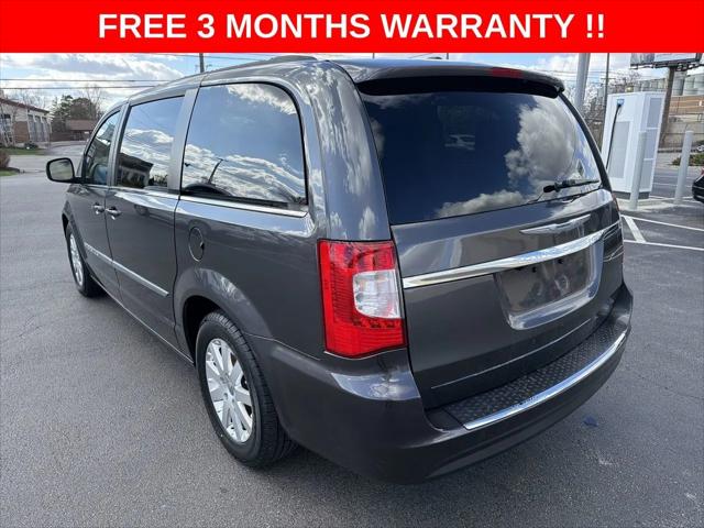 2016 Chrysler Town & Country Touring
