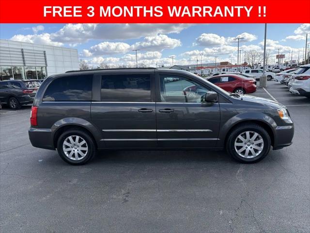 2016 Chrysler Town & Country Touring