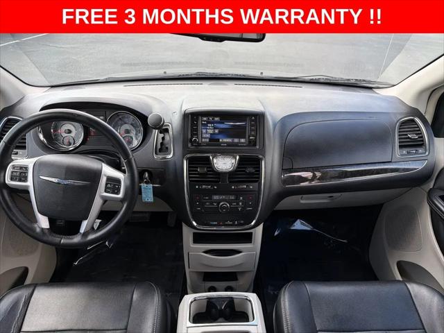 2016 Chrysler Town & Country Touring