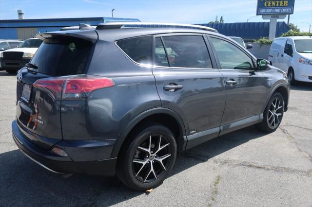 2017 Toyota RAV4 Hybrid SE