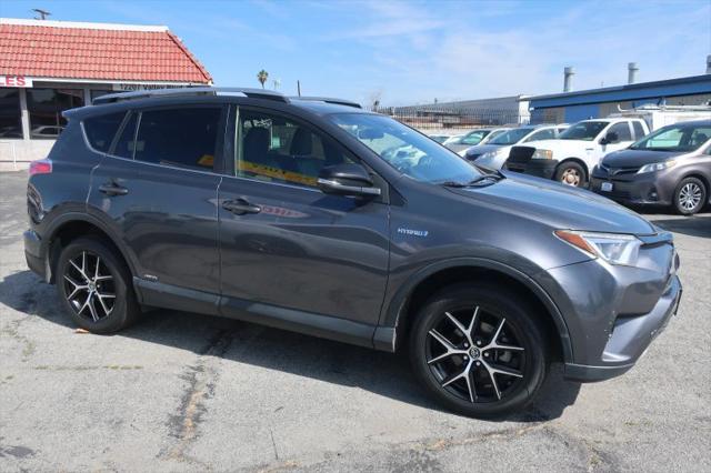 2017 Toyota RAV4 Hybrid SE
