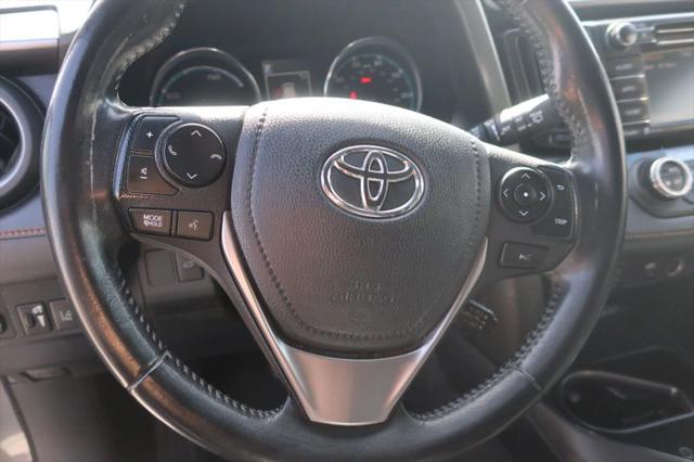 2017 Toyota RAV4 Hybrid SE