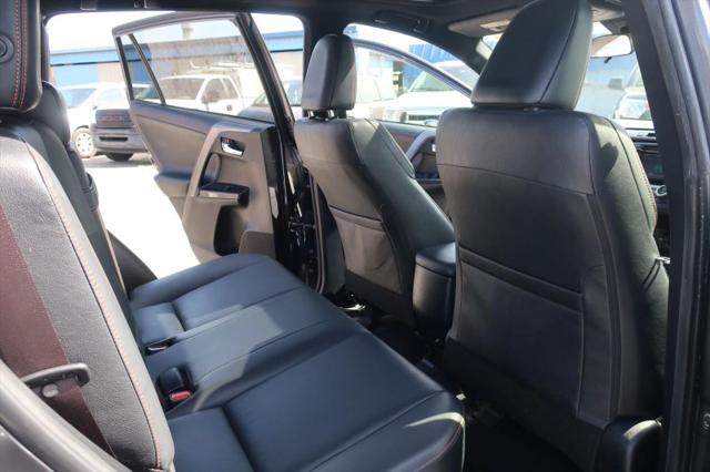 2017 Toyota RAV4 Hybrid SE